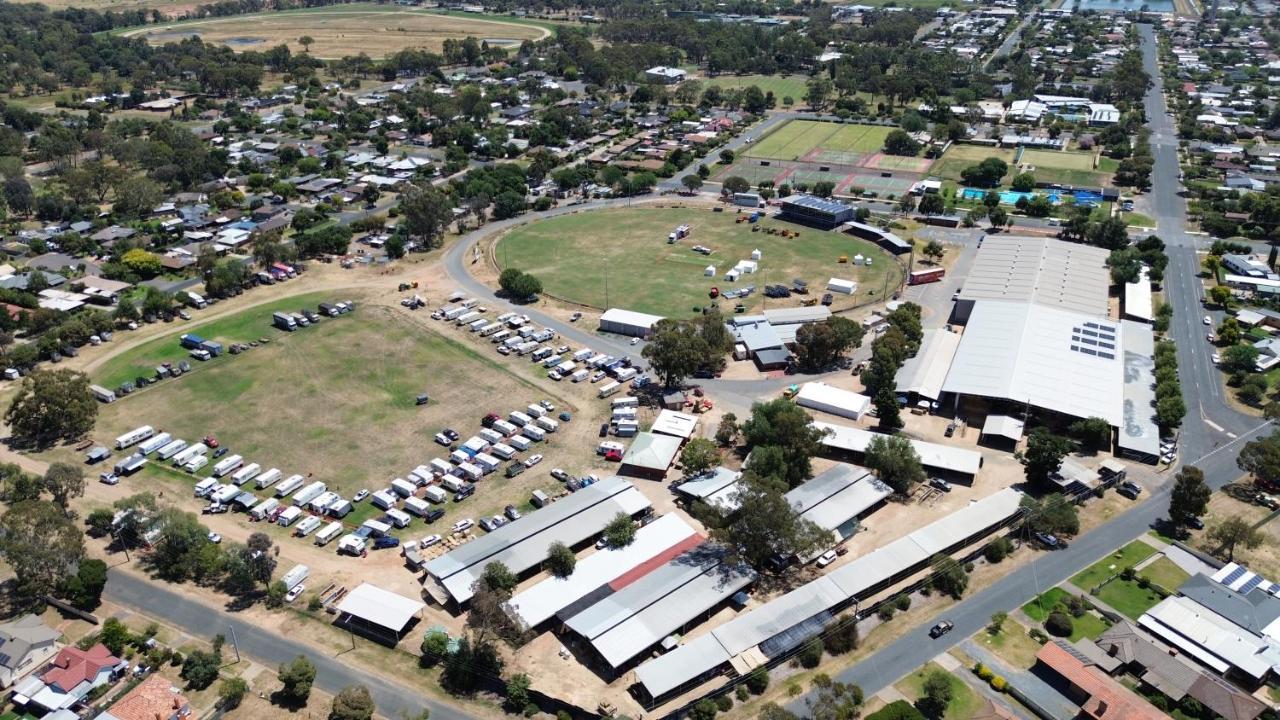 Tatura Country Motel Exterior photo